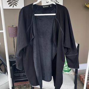 Athleta NWOT Cozy Karma Wrap Size M